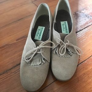 Vintage Daniel Green low heel kiltie loafers